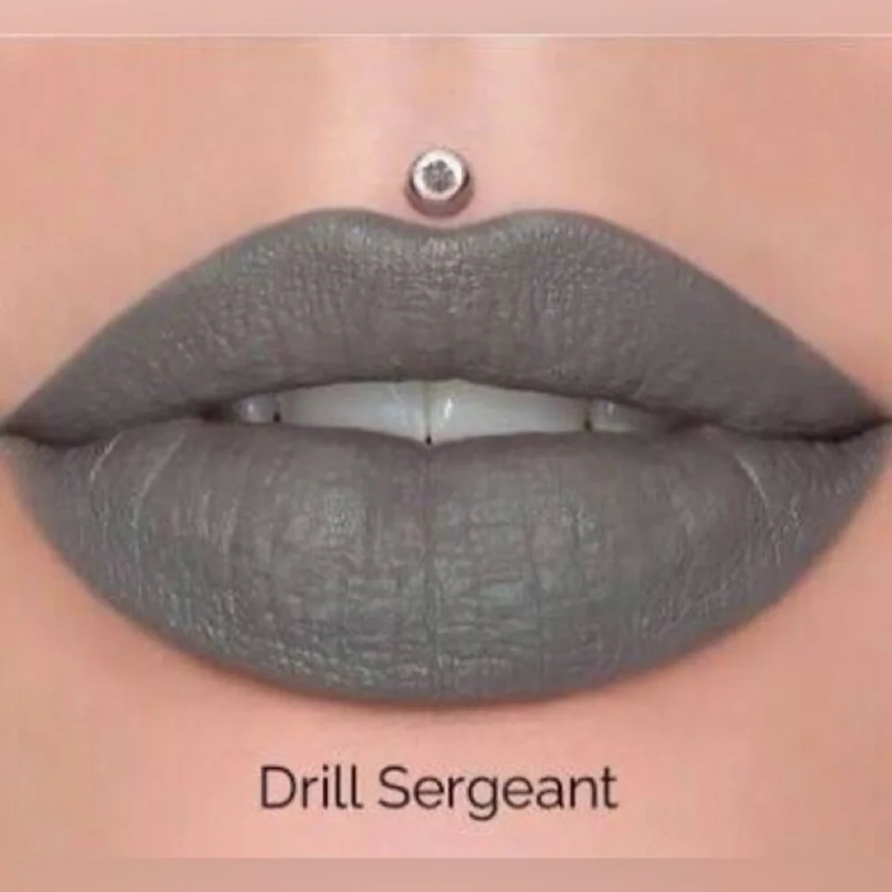 Jeffree Star Velvet Trap- Drill Sergeant